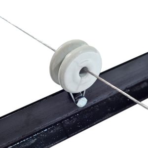 Nemtel Picket-Fastener-Insulator-Clip_Porcelain-Bobbin-on- Star Picket EI-BPFL10